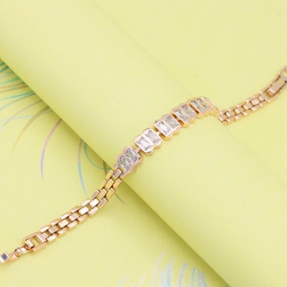 "Elegant Rose Gold Bracelet with Rectangular Crystal Links, XPBL0933 - Picture 5 of 12